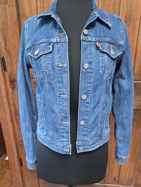 Levi's Women's Dark Blue Denim Trucker Jacket - Size S